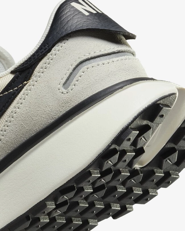 W Nike Phoenix Waffle