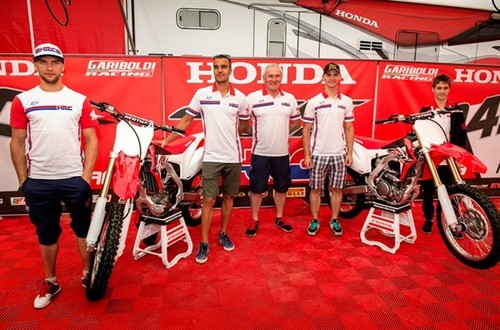 Las nuevas Honda CRF 2016 son presentadas por las estrellas de MXGP