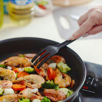 Sabes que es hora de jubilar tus sartenes y con este juego de tres a mitad de precio hoy en Miravia ya no hay excusas