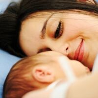 La maternidad en solitario se ha duplicado en los últimos diez años: el cuento 'El sueño de mamá' normaliza este modelo familiar