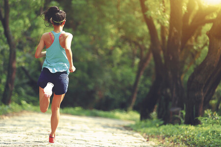 Este es el entrenamiento de fuerza que te hará correr más rápido en distancias cortas
