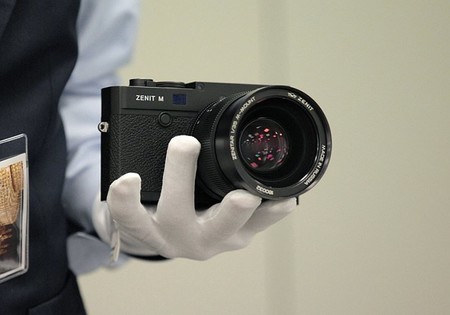 Zenit y Leica anuncian la Zenit M, nueva cámara sin espejo full frame con un espectacular Zenitar 35 mm f1