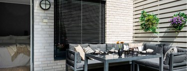 Cada vez más personas prescinden del hormigón para la terraza: el sistema desmontable que gana terreno por su rapidez y versatilidad 