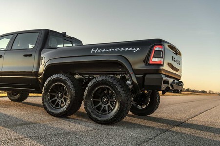 Hennessey Mammoth 6x6 1