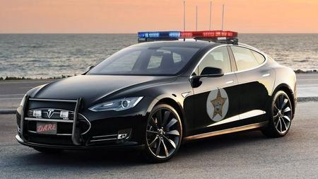 Un Tesla Model S podría incorporarse como coche policial en Silicon Valley
