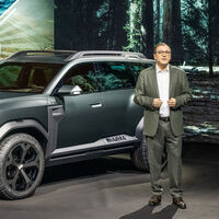 Llevó Dacia a lo más alto con sus coches baratos sin ser low cost. Ahora abandona la marca: el CEO de Dacia ha dimitido con efecto inmediato 