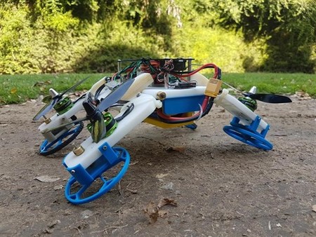 Este robot no solo vuela sino que se comprime para entrar en espacios pequeños
