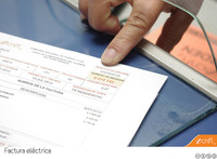 Revisar las facturas de suministros para analizar posibles ahorros en la pyme 