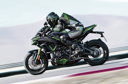 La Kawasaki Z H2 SE apuesta por la suspensión electrónica, para los mismos 200 CV sobrealimentados