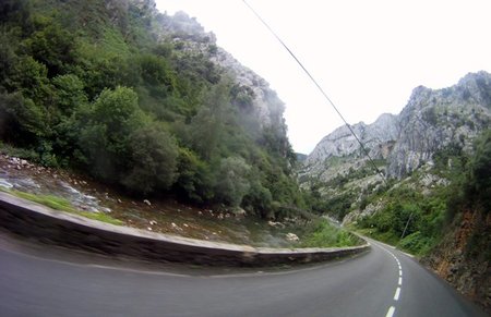 Foto on board por los Picos de Europa