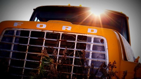Hace 100 años nacía el padre de la Ford Transit, y ni la guerra podría con la evolución de los vehículos comerciales