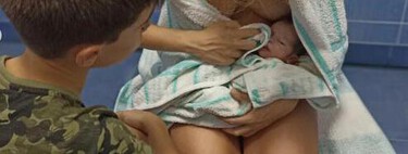 "Dudé de mí misma y me fui avergonzada": le dijeron que no estaba de parto y que volviese a casa. Una hora después nacía el bebé en el baño de su casa 