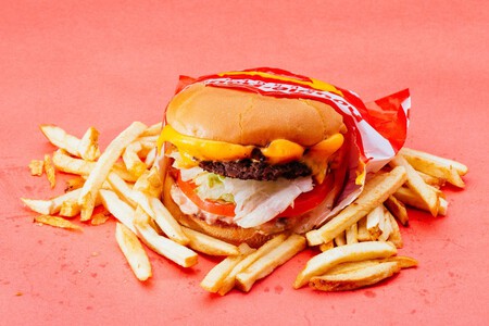 La comida rápida es fuente de sustancias químicas que alteran las hormonas y podrían afectar la fertilidad y causar problemas reproductivos: estudio