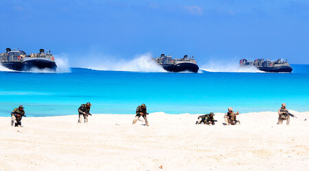 Hovercraft Militar