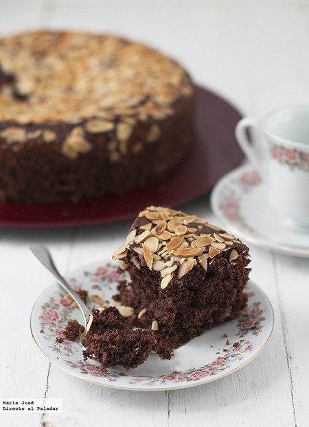 Receta de coca de llanda con cacao, cardamomo y almendras