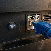 Conectar tu Smart TV por cable tiene un problema que nadie te cuenta (pero debería darte igual) 