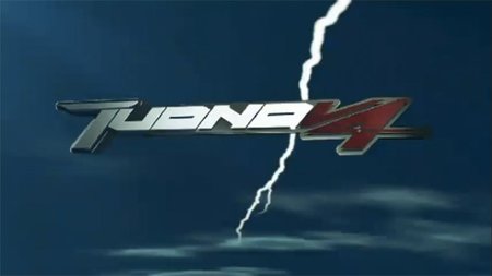 Rock y rayos para presentar la Aprilia Tuono V4 R