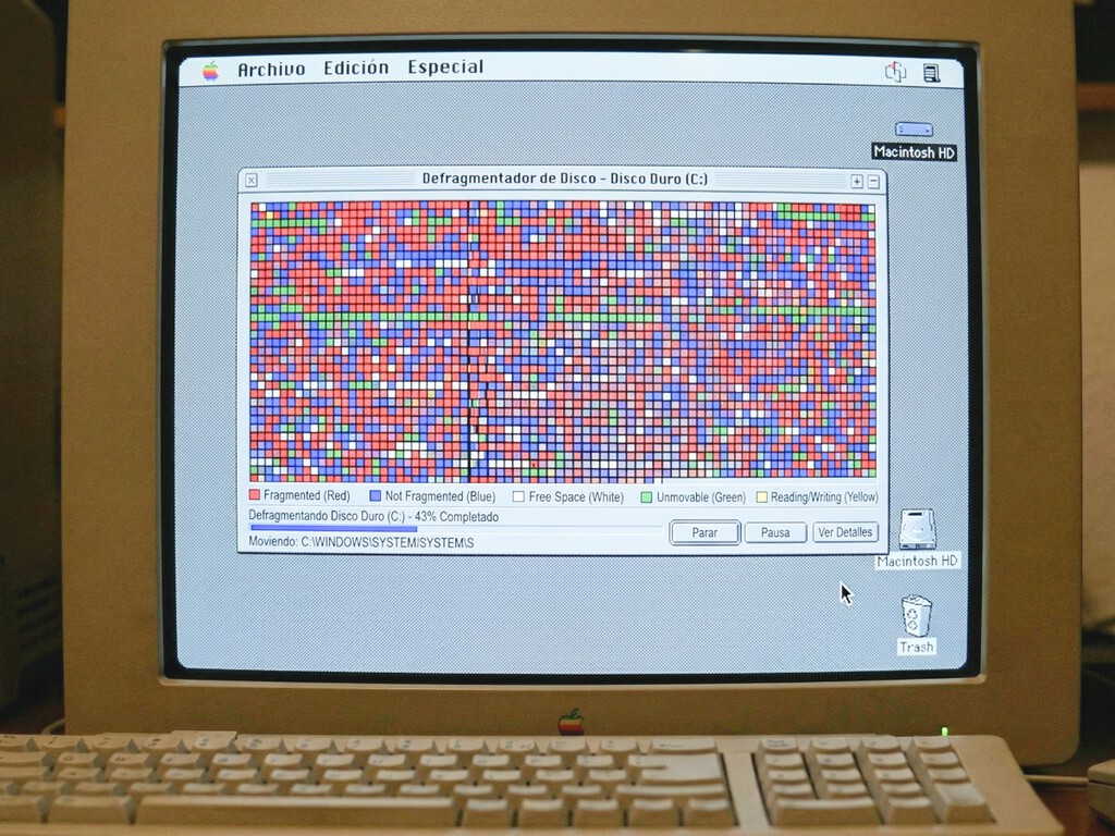 Millones de usuarios de Windows pasaban horas viendo cuadraditos moverse en la pantalla. Los Mac nunca lo pidieron y la diferencia estaba en sus entrañas