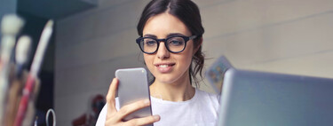 Las empresas que se frotaban las manos pensando en lo que ahorrarían con la IA gastan una fortuna contratando gente que arregla sus errores 