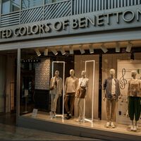Benetton arrasa en su liquidación de pantalones cortos por menos de 40 euros