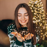 El árbol de Navidad desplegable que pocos conocen y te ayuda a ahorrar dinero y espacio, ideal para casas pequeñas. No necesita adornos 
