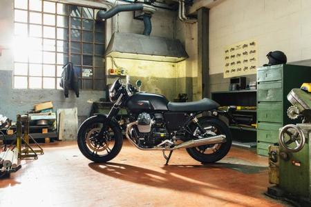 Moto Guzzi V7 Custom Kit Dark Rider