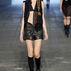 Foto 4 de 6 de la galería largas-trenzas-por-alexander-wang-para-la-primavera-verano-2010 en Trendencias