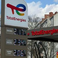 El plan de Alemania para frenar el precio de la gasolina ha acabado explotándole en la cara: miles de subidas ilegales y hasta 19 céntimos más cara