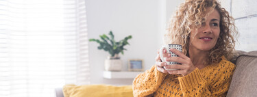 Ducharse más de cinco minutos o pintarse las uñas no es el autocuidado que necesitamos las madres