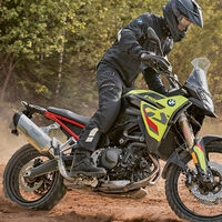 La nueva BMW F 900 GS ataca directa al corazoncito trail: Estilazo, potencia y tecnología solo por un poquito más de dinero