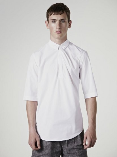 Oda a una camisa blanca por palmer//harding