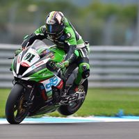 Así fue el bestial highside que ha roto dos vértebras a Leon Haslam