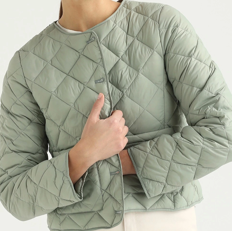 Chaqueta de mujer acolchada botones
