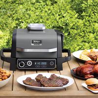 Barbacoa y freidora de aire a la vez: Ninja rebaja este electrodoméstico que se convertirá en el rey de tu terraza o balcón