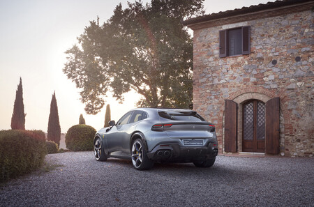 Ferrari Purosangue 2023