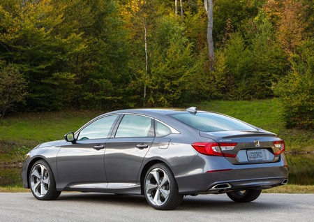 Honda Accord 2018 1024 65