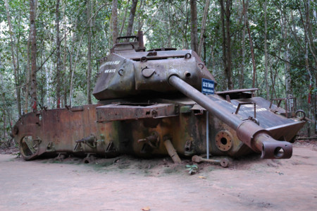Tanque americano abandonado en Vietnam