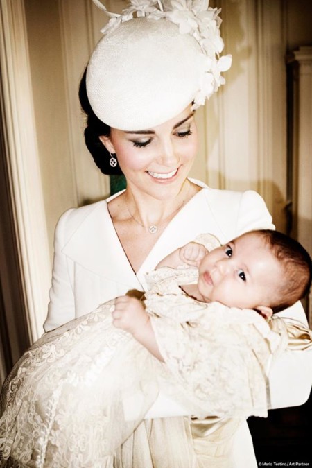 Las fotos del bautizo de la princesa Charlotte no pueden ser más adorables