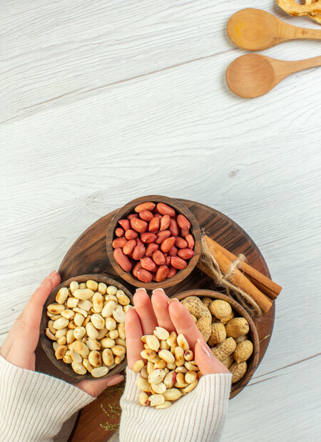 Vista Superior Diferentes Nueces Cacahuetes Avellanas Nueces Mesa Blanca