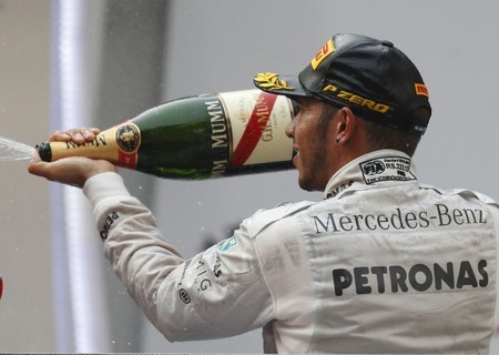 Lewis Hamilton contento con el resultado pero preocupado por no encontrar el ritmo