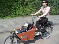 Más formas originales de transportar a los niños en bicicleta 
