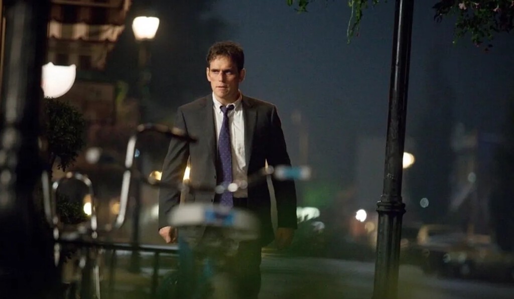 Shyamalan produce esta inquietante serie donde se cruzan 'Twin Peaks' y 'Lost' para ver de una sentada en Disney+ 