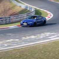 Valentino Rossi surcando Nürburgring en mojado con un BMW de 510 CV es lo mejor que vas a ver hoy