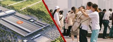 Las visitas a la fábrica del Xiaomi SU7 son un fenómeno turístico en China: hay más colas que en Disneyland. Incluso se revenden entradas por una pasta
