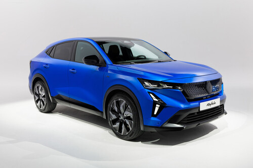 Primer contacto con el Renault Rafale: el coche más arriesgado de Renault es un híbrido a caballo entre SUV, berlina y coupé