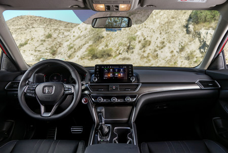 Honda Accord 2018 3