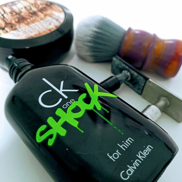 Viajo directamente a mi adolescencia cada vez que uso este perfume: una combinación de tabaco y madera que me llena de energía