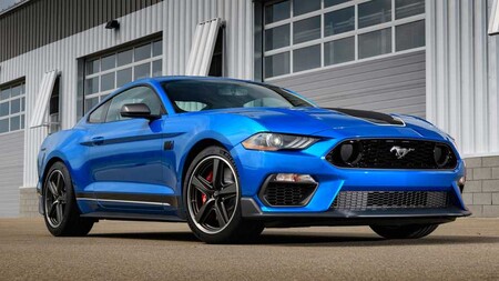 Ford Mustang resiste el dominio de los SUV y se mantendrá tal y como lo conocemos, al menos por un tiempo más