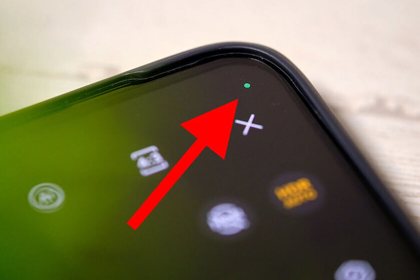 Qué significa el punto verde que sale a veces en la pantalla de tu móvil Android