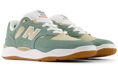 New Balance Tiene Las Zapatillas Color Eucalipto Son Pura Tendencia Traida De Los Noventas Para Imperar En Primavera